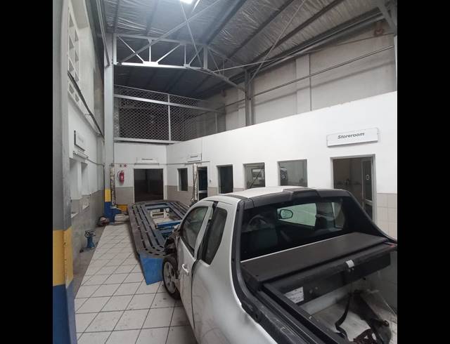 1,600M² WAREHOUSE TO LET IN WESTGATE